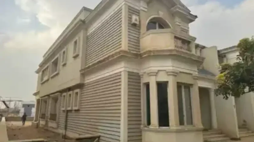 MV Hyde Park twin house villa