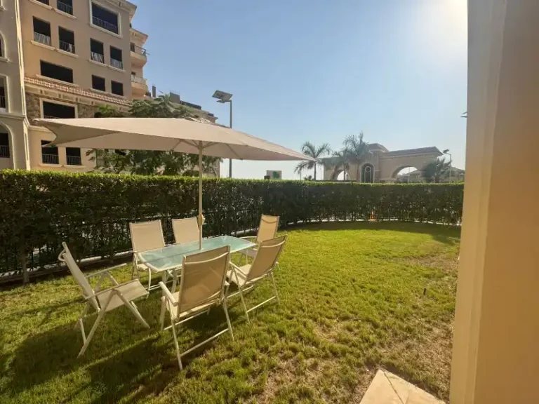 90 Avenue 3 bedrooms