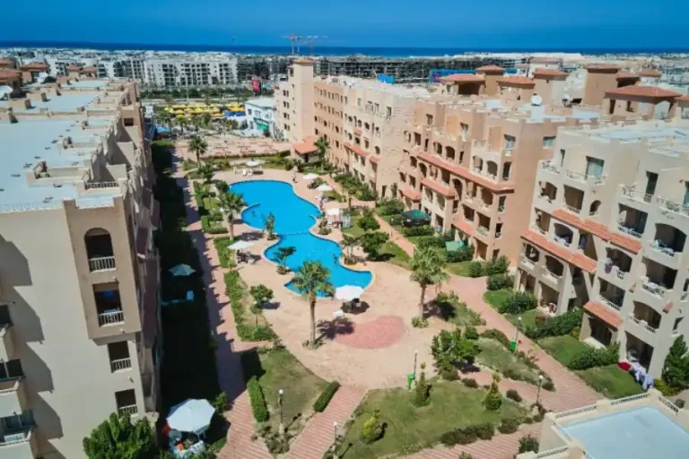 ميدتاون سكاي دور ارضي بحديقة 2 غرف نوم