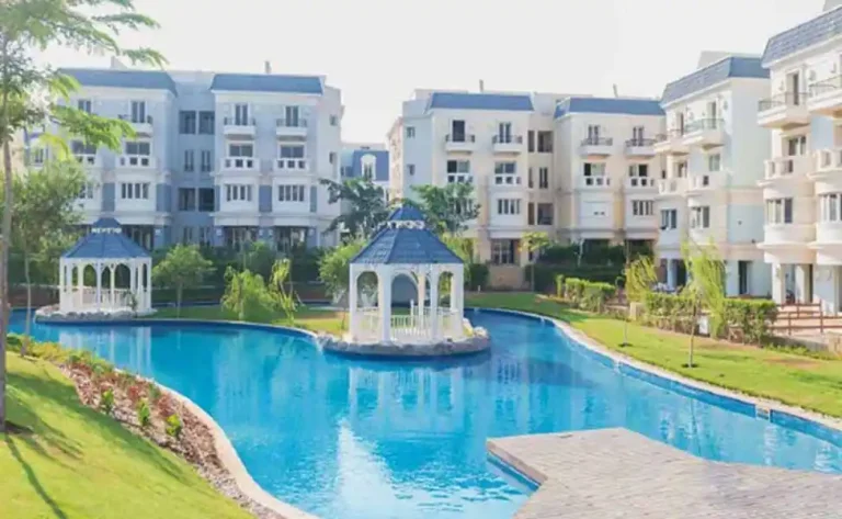 October Park I Villa Garden